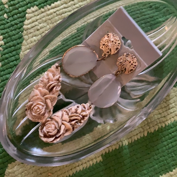 Customer High-End Engraved Floral Jewelry Piece! BEAUTIFUL YA’LL! New! No tag! - Picture 5 of 5